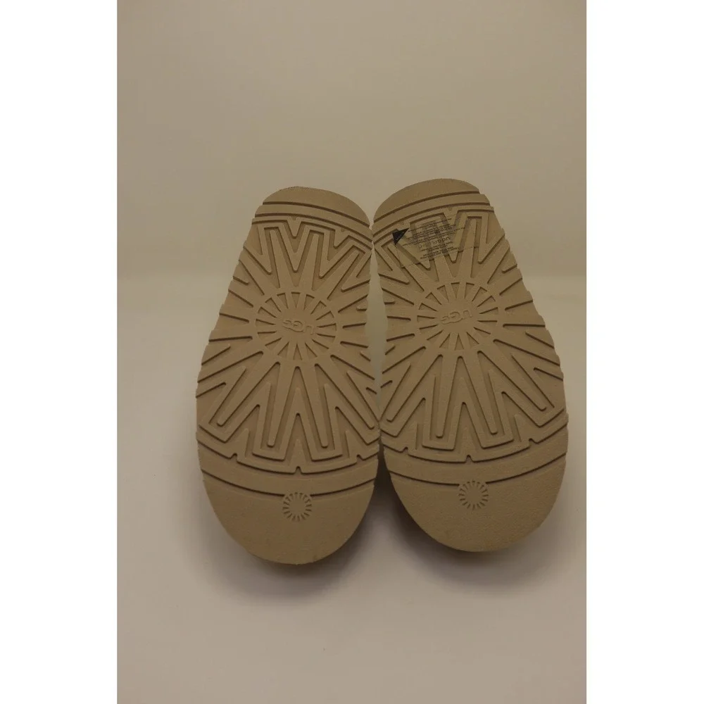 UGG tazz platform